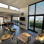 In Erster Reihe - Direkter Strandzugang - Eingezaeunter Garten - Dachterrasse - 2 Gartenterrassen - Terrassendach - Grill Mit Plancha - 5-sterne-meerblick - Bar - Kamin - Soundanlage - Pool Whirlpool - Kinderfreundlich - Hunde Willkommen