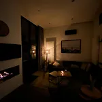 In Erster Reihe - Direkter Strandzugang - Eingezaeunter Garten - Dachterrasse - 2 Gartenterrassen - Terrassendach - Grill Mit Plancha - 5-sterne-meerblick - Bar - Kamin - Soundanlage - Pool Whirlpool - Kinderfreundlich - Hunde Willkommen Villa *