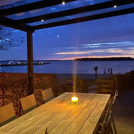 In Erster Reihe - Direkter Strandzugang - Eingezaeunter Garten - Dachterrasse - 2 Gartenterrassen - Terrassendach - Grill Mit Plancha - 5-sterne-meerblick - Bar - Kamin - Soundanlage - Pool Whirlpool - Kinderfreundlich - Hunde Willkommen * Hulshorst