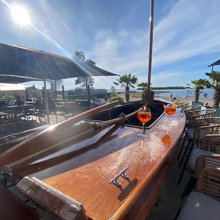 In Erster Reihe - Direkter Strandzugang - Eingezaeunter Garten - Dachterrasse - 2 Gartenterrassen - Terrassendach - Grill Mit Plancha - 5-sterne-meerblick - Bar - Kamin - Soundanlage - Pool Whirlpool - Kinderfreundlich - Hunde Willkommen Hulshorst