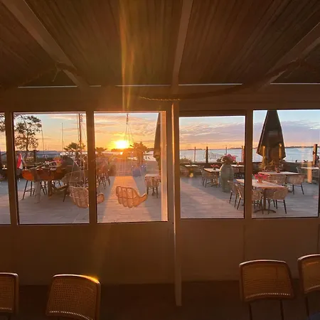 In Erster Reihe - Direkter Strandzugang - Eingezaeunter Garten - Dachterrasse - 2 Gartenterrassen - Terrassendach - Grill Mit Plancha - 5-sterne-meerblick - Bar - Kamin - Soundanlage - Pool Whirlpool - Kinderfreundlich - Hunde Willkommen ヴィラ フルスホルスト