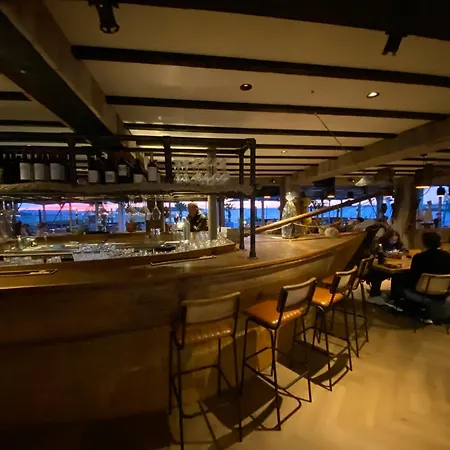 In Erster Reihe - Direkter Strandzugang - Eingezaeunter Garten - Dachterrasse - 2 Gartenterrassen - Terrassendach - Grill Mit Plancha - 5-sterne-meerblick - Bar - Kamin - Soundanlage - Pool Whirlpool - Kinderfreundlich - Hunde Willkommen ヴィラ *