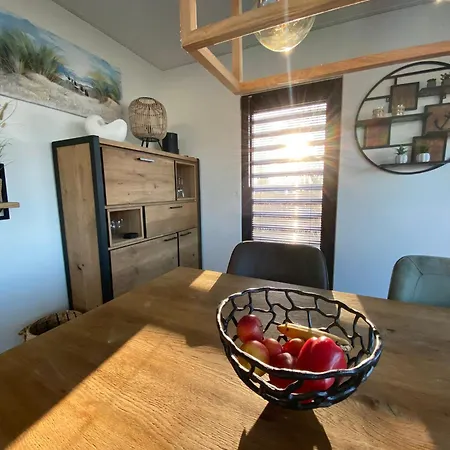 Villa In Erster Reihe - Direkter Strandzugang - Eingezaeunter Garten - Dachterrasse - 2 Gartenterrassen - Terrassendach - Grill Mit Plancha - 5-sterne-meerblick - Bar - Kamin - Soundanlage - Pool Whirlpool - Kinderfreundlich - Hunde Willkommen *