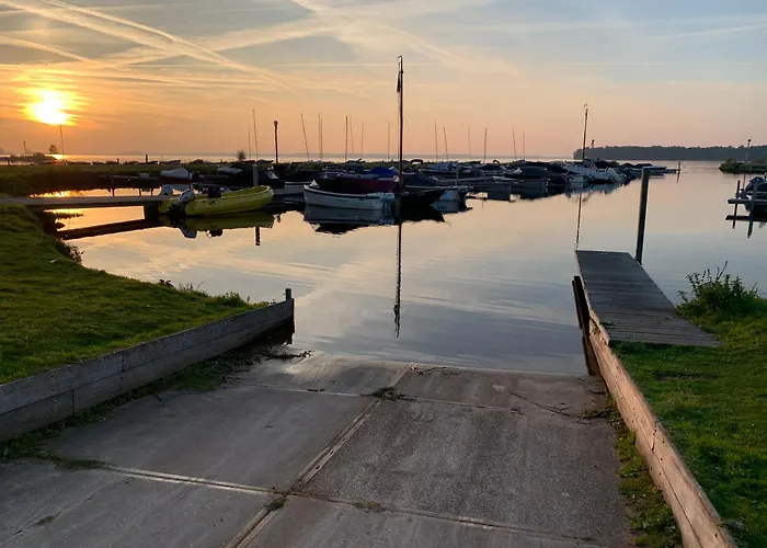 Villa In Erster Reihe - Direkter Strandzugang - Eingezaeunter Garten - Dachterrasse - 2 Gartenterrassen - Terrassendach - Grill Mit Plancha - 5-sterne-meerblick - Bar - Kamin - Soundanlage - Pool Whirlpool - Kinderfreundlich - Hunde Willkommen *