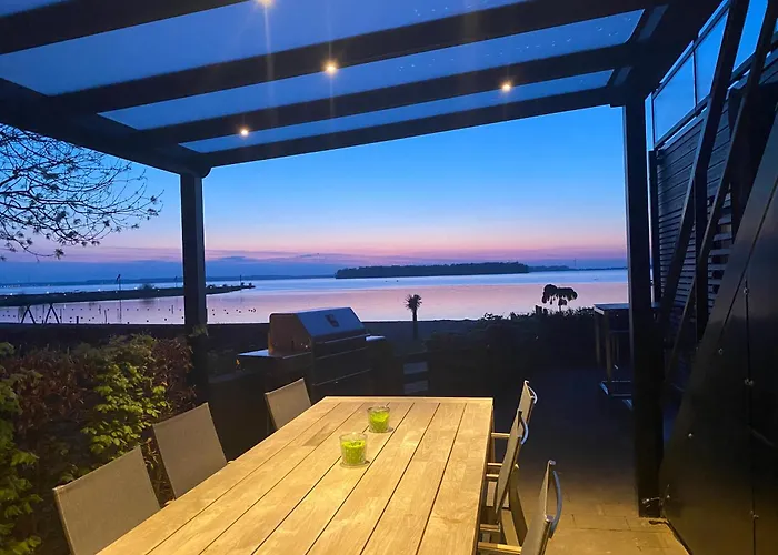 In Erster Reihe - Direkter Strandzugang - Eingezaeunter Garten - Dachterrasse - 2 Gartenterrassen - Terrassendach - Grill Mit Plancha - 5-sterne-meerblick - Bar - Kamin - Soundanlage - Pool Whirlpool - Kinderfreundlich - Hunde Willkommen Villa *