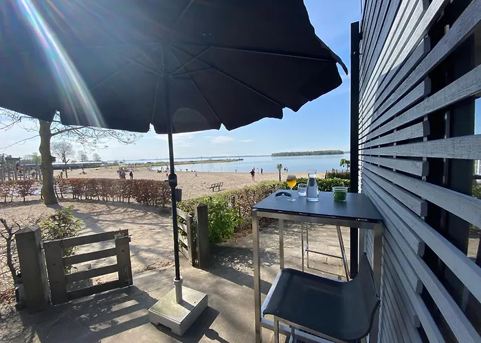 In Erster Reihe - Direkter Strandzugang - Eingezaeunter Garten - Dachterrasse - 2 Gartenterrassen - Terrassendach - Grill Mit Plancha - 5-sterne-meerblick - Bar - Kamin - Soundanlage - Pool Whirlpool - Kinderfreundlich - Hunde Willkommen Villa